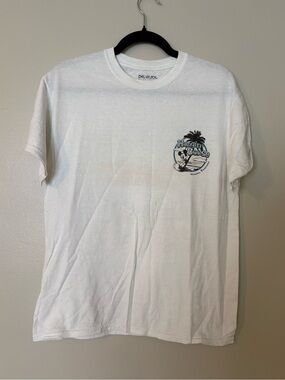 Women’s Disney Del Sol White 'Hangin Loose' Graphic Tee Color Changing